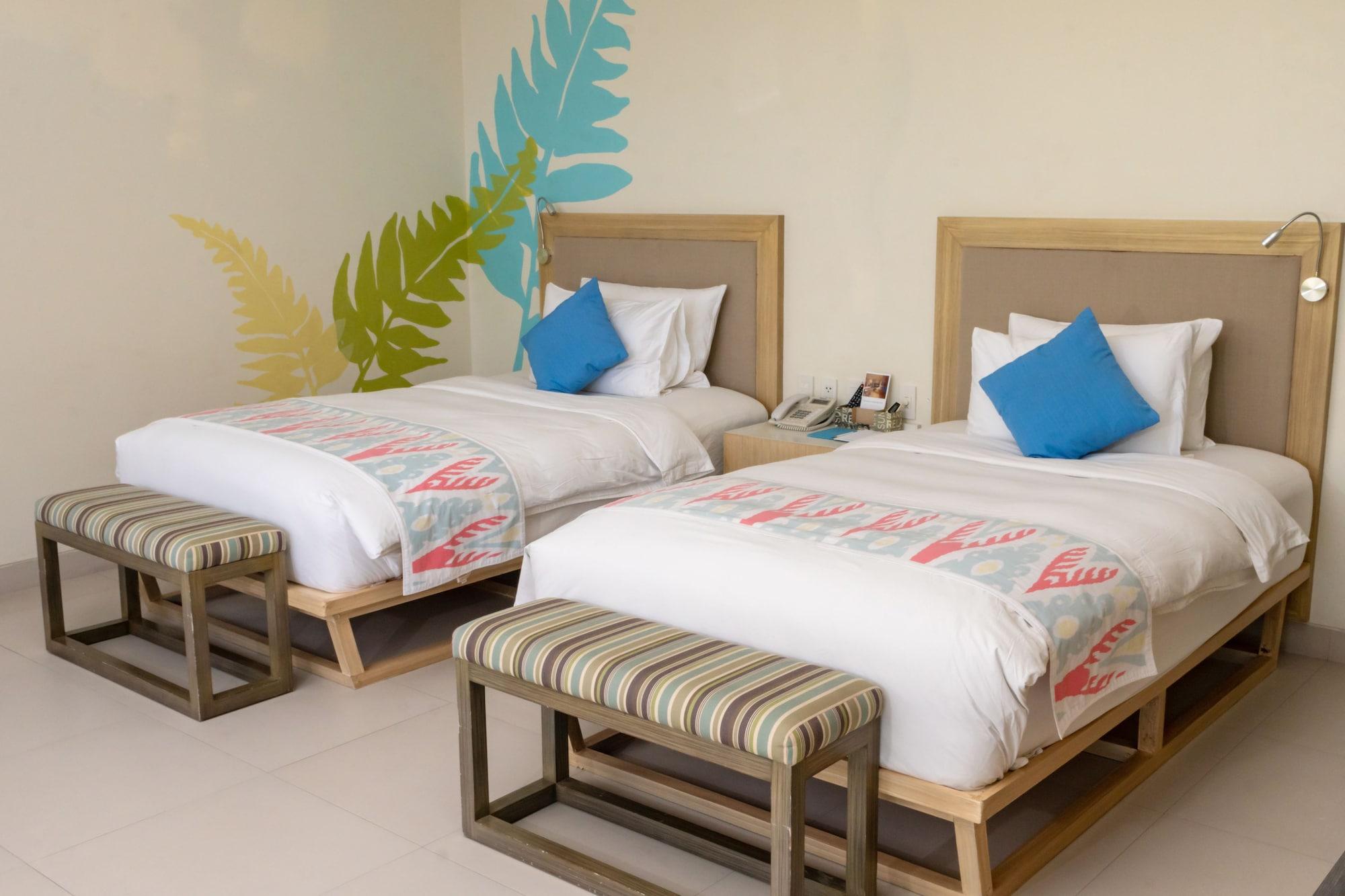 Costa Pacifica Resort Baler Exterior photo