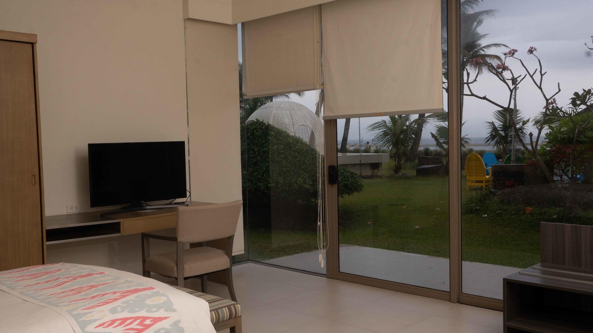 Costa Pacifica Resort Baler Exterior photo